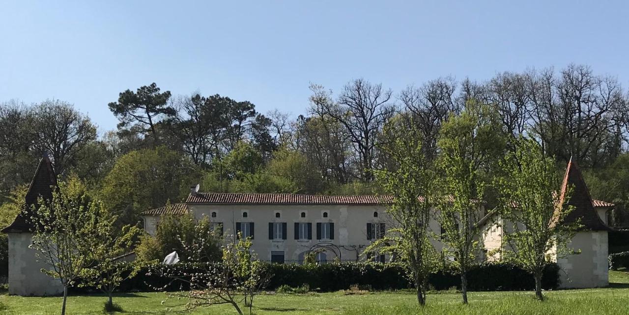 Bed and Breakfast Le Manoir De Nabinaud Экстерьер фото